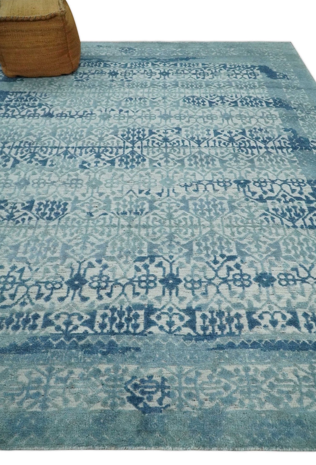 Hand carved Design Blue, Gray and silver Traditional Hand knotted 8x10 wool Area Rug