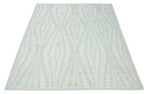Hand carved Ivory Traditional Geometrical Pattern Hand Knotted 7.10x9.8 Wool Area Rug