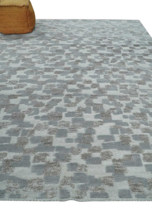 Hand carved Silver, Gray and Brown Traditional Geometrical Pattern Hand Knotted 8x10 and 9x12 Wool and Silk Area Rug