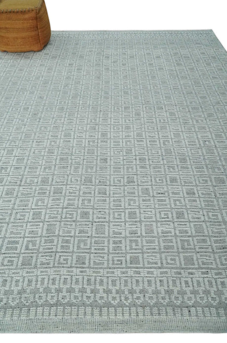 Hand carved Silver and Charcoal Traditional Geometrical Pattern Hand Knotted 8.2x10.6 Wool Area Rug