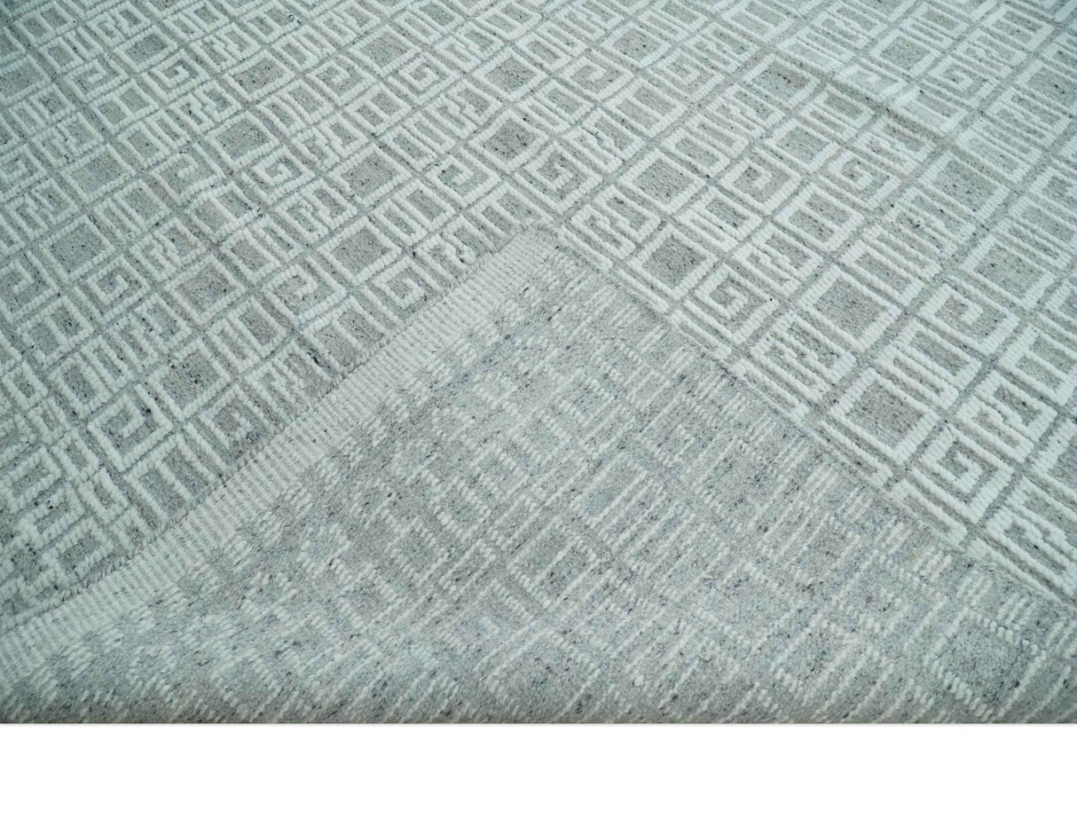 Hand carved Silver and Charcoal Traditional Geometrical Pattern Hand Knotted 8.2x10.6 Wool Area Rug