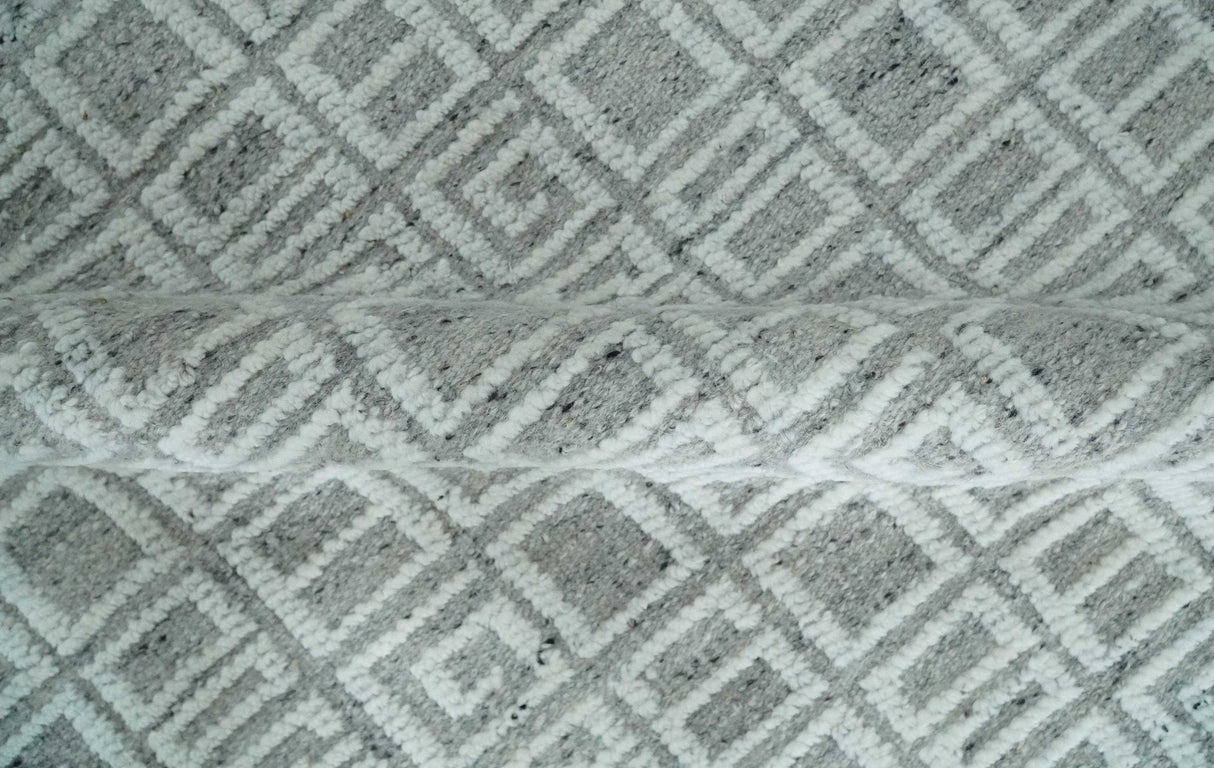 Hand carved Silver and Charcoal Traditional Geometrical Pattern Hand Knotted 8.2x10.6 Wool Area Rug