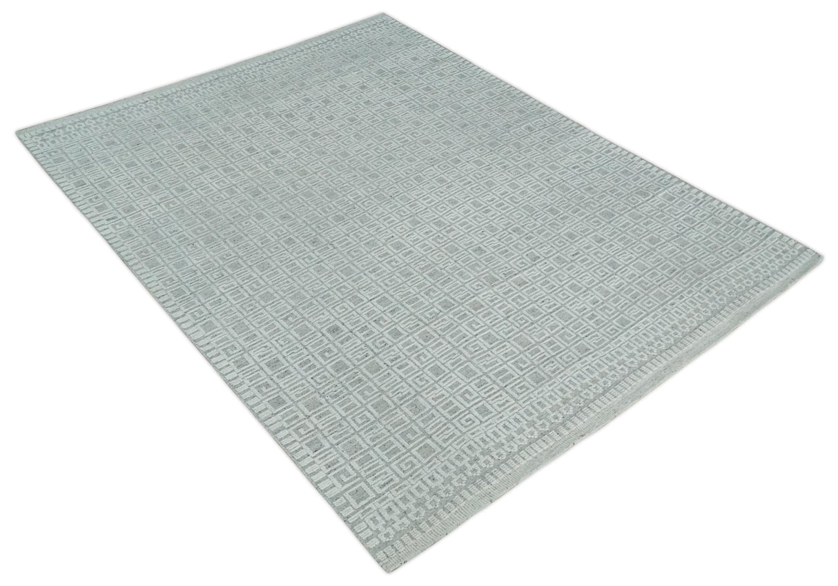 Hand carved Silver and Charcoal Traditional Geometrical Pattern Hand Knotted 8.2x10.6 Wool Area Rug