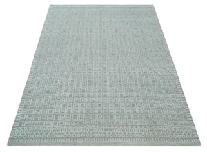 Hand carved Silver and Charcoal Traditional Geometrical Pattern Hand Knotted 8.2x10.6 Wool Area Rug