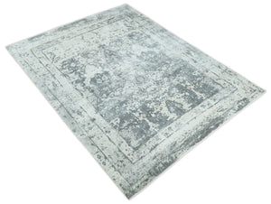 Handmade 7.10x9.9 Abstract Ivory and Gray Blended Wool and Bamboo Silk Area Rug