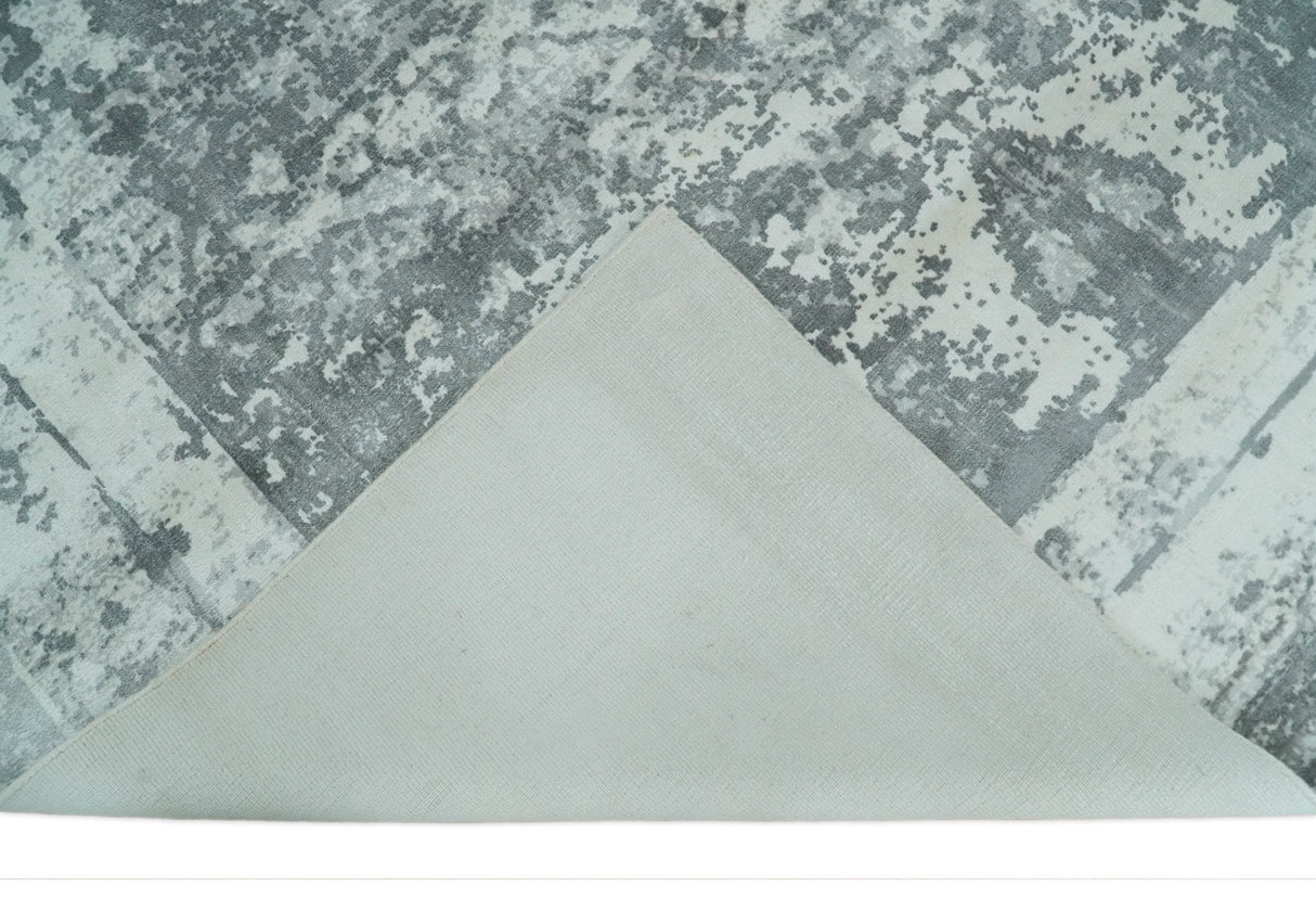 Handmade 7.10x9.9 Abstract Ivory and Gray Blended Wool and Bamboo Silk Area Rug