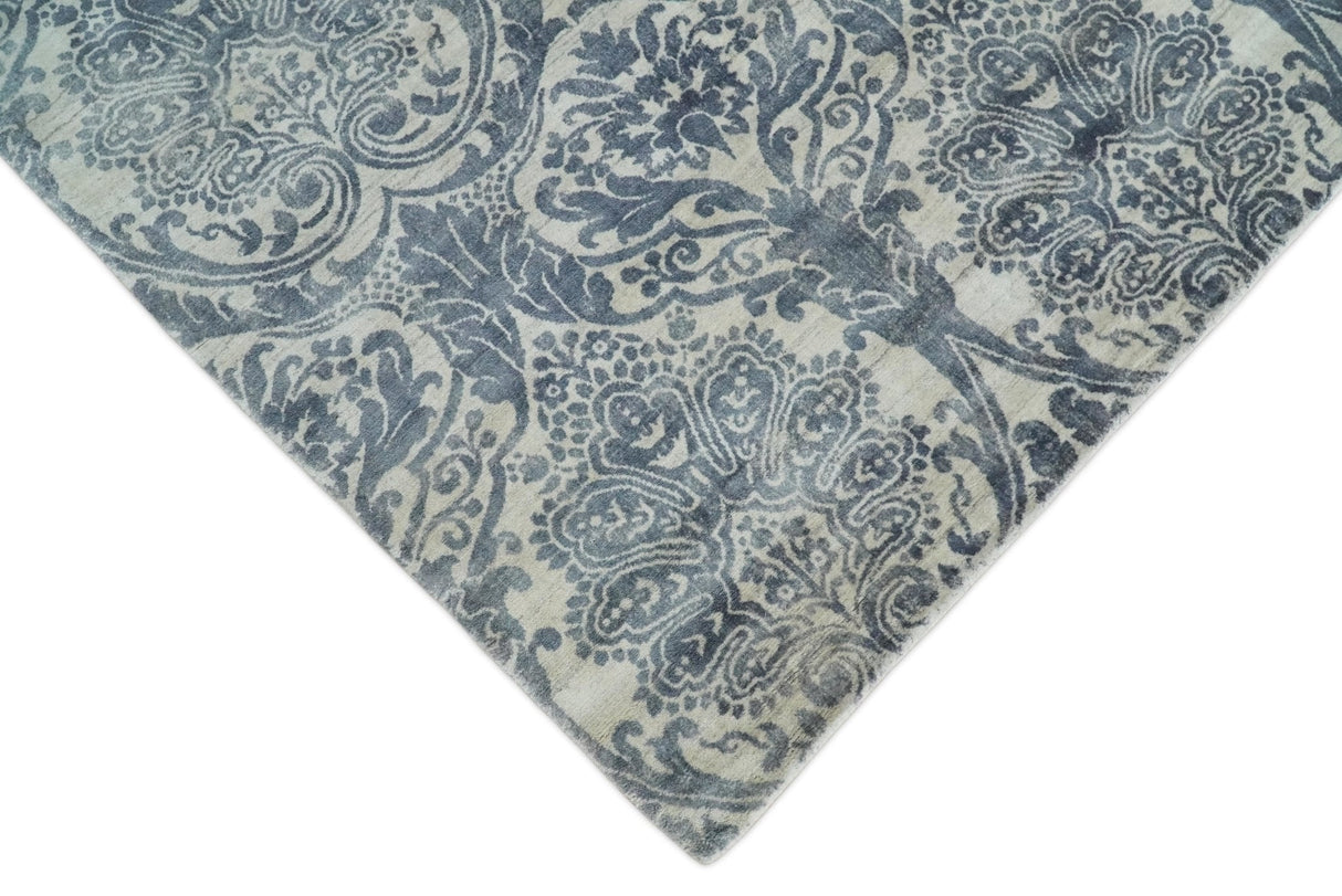 Handmade 7.8x9.10 Damask Ivory and gray Blended Wool and Bamboo Silk Area Rug