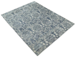 Handmade 7.8x9.10 Damask Ivory and gray Blended Wool and Bamboo Silk Area Rug