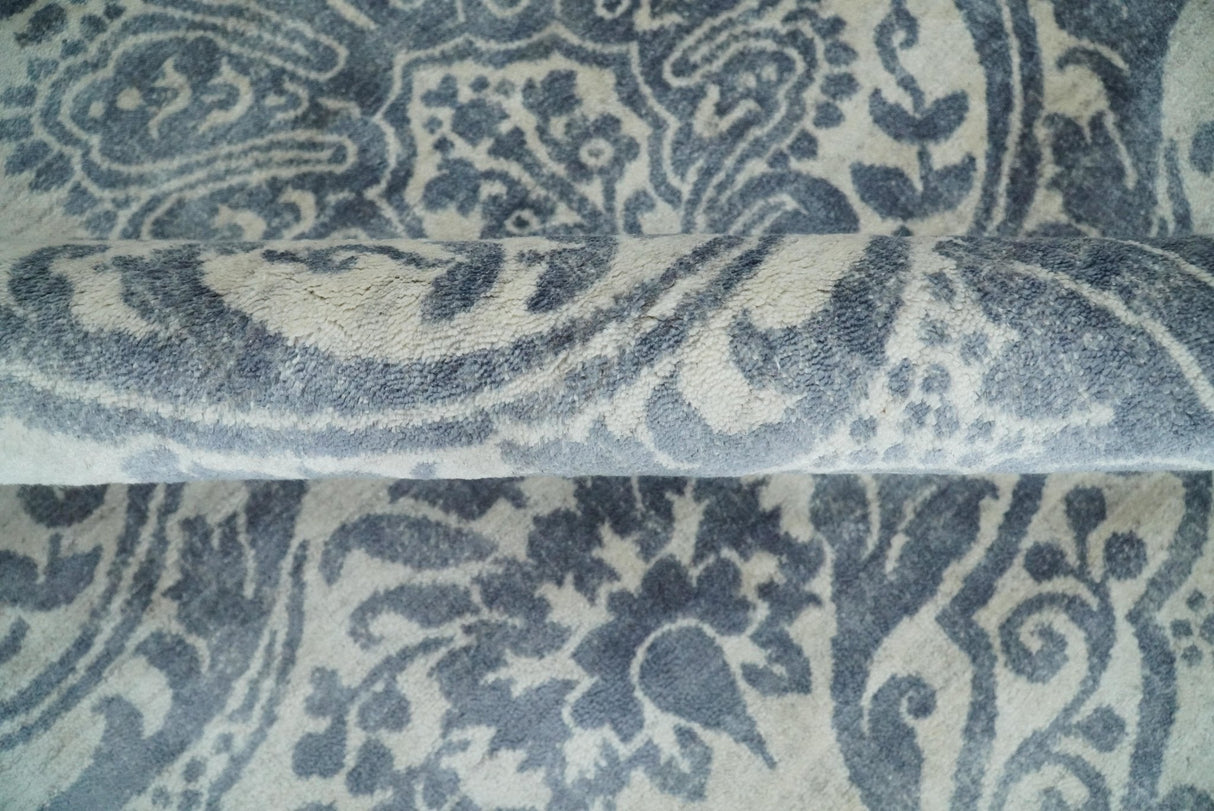 Handmade 7.8x9.10 Damask Ivory and gray Blended Wool and Bamboo Silk Area Rug