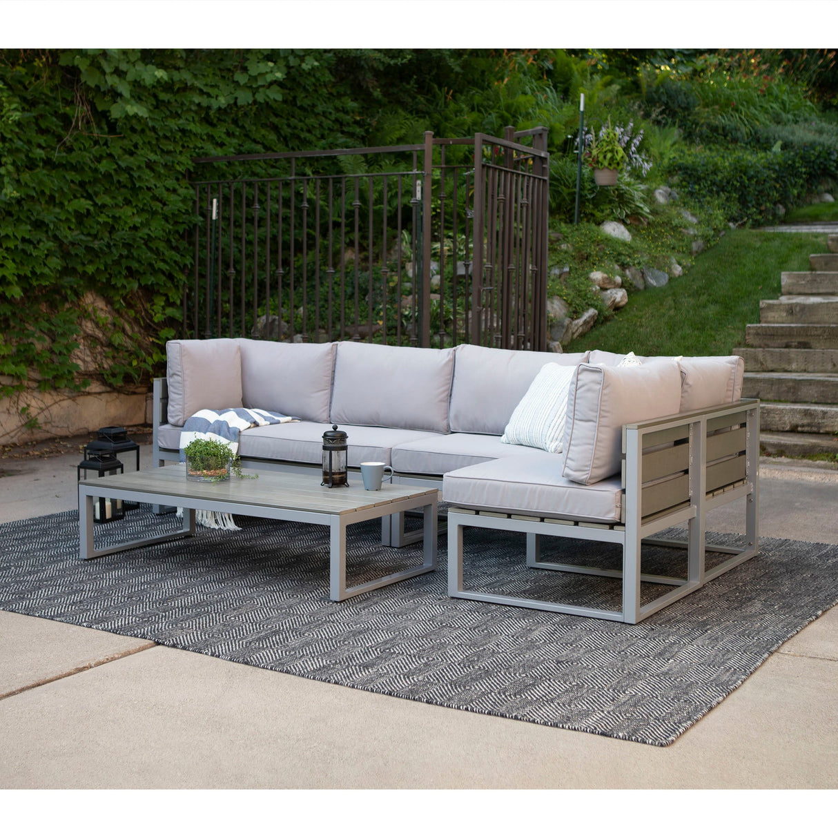 Harrison Outdoor Patio 4-Piece Conversation Set with Cushions