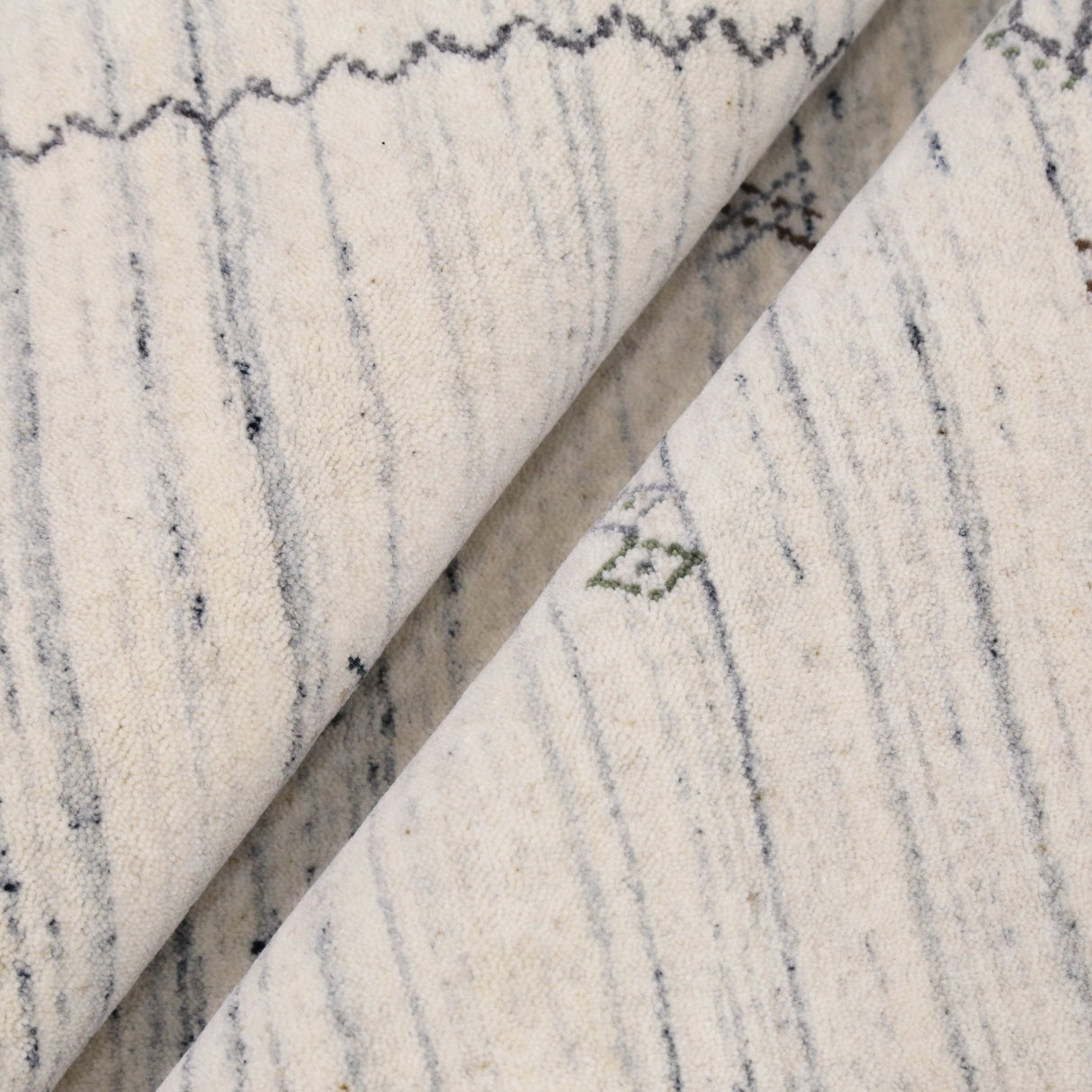 Ivory Modern Tribals Design Hand Loomed Wool Area Rug