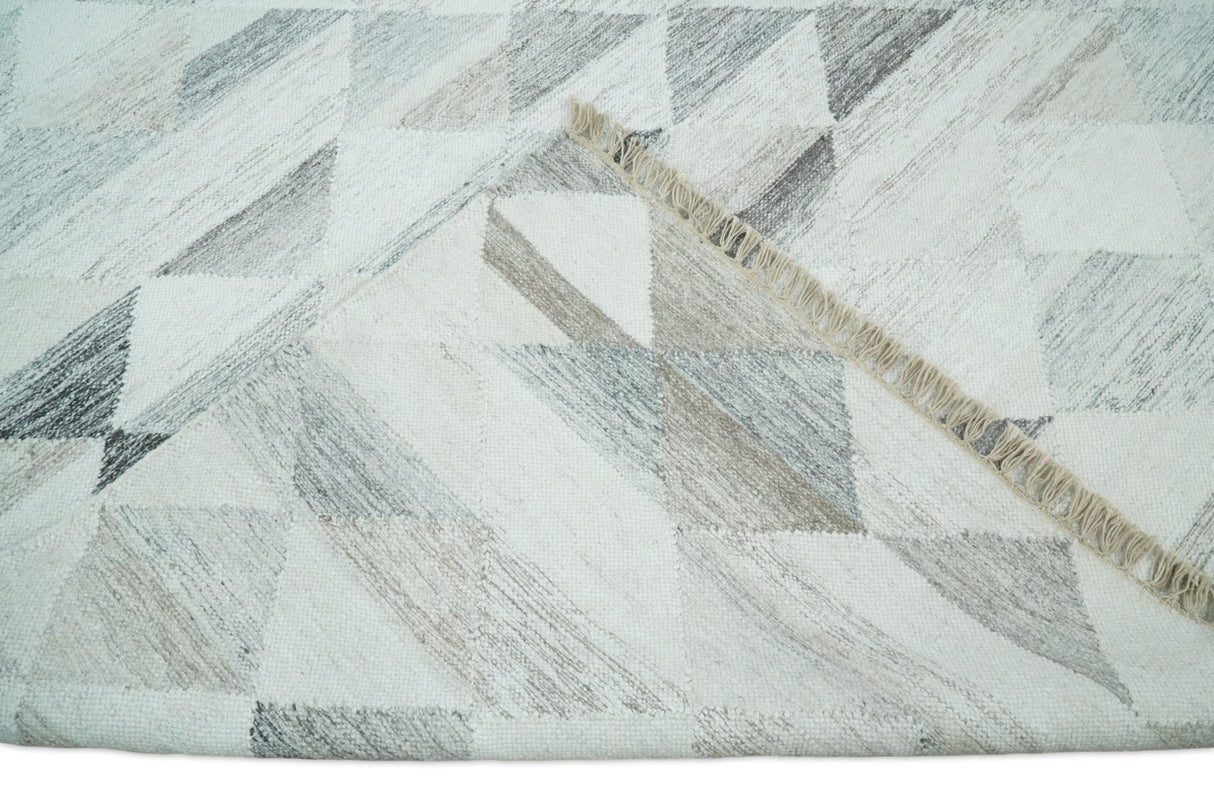 Ivory and Gray Boho Kilim Rug made with Fine Wool Blend | SE5