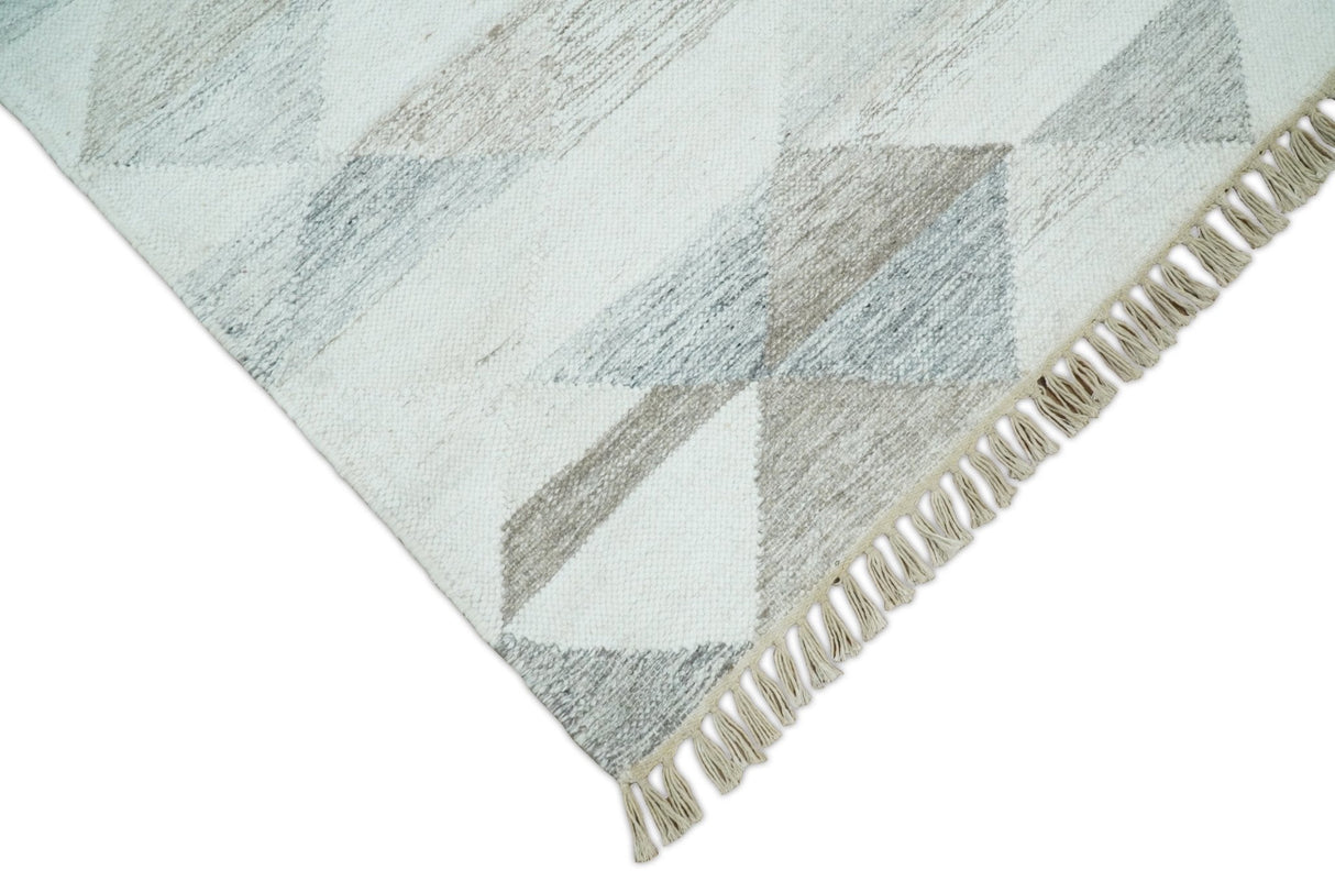 Ivory and Gray Boho Kilim Rug made with Fine Wool Blend | SE5