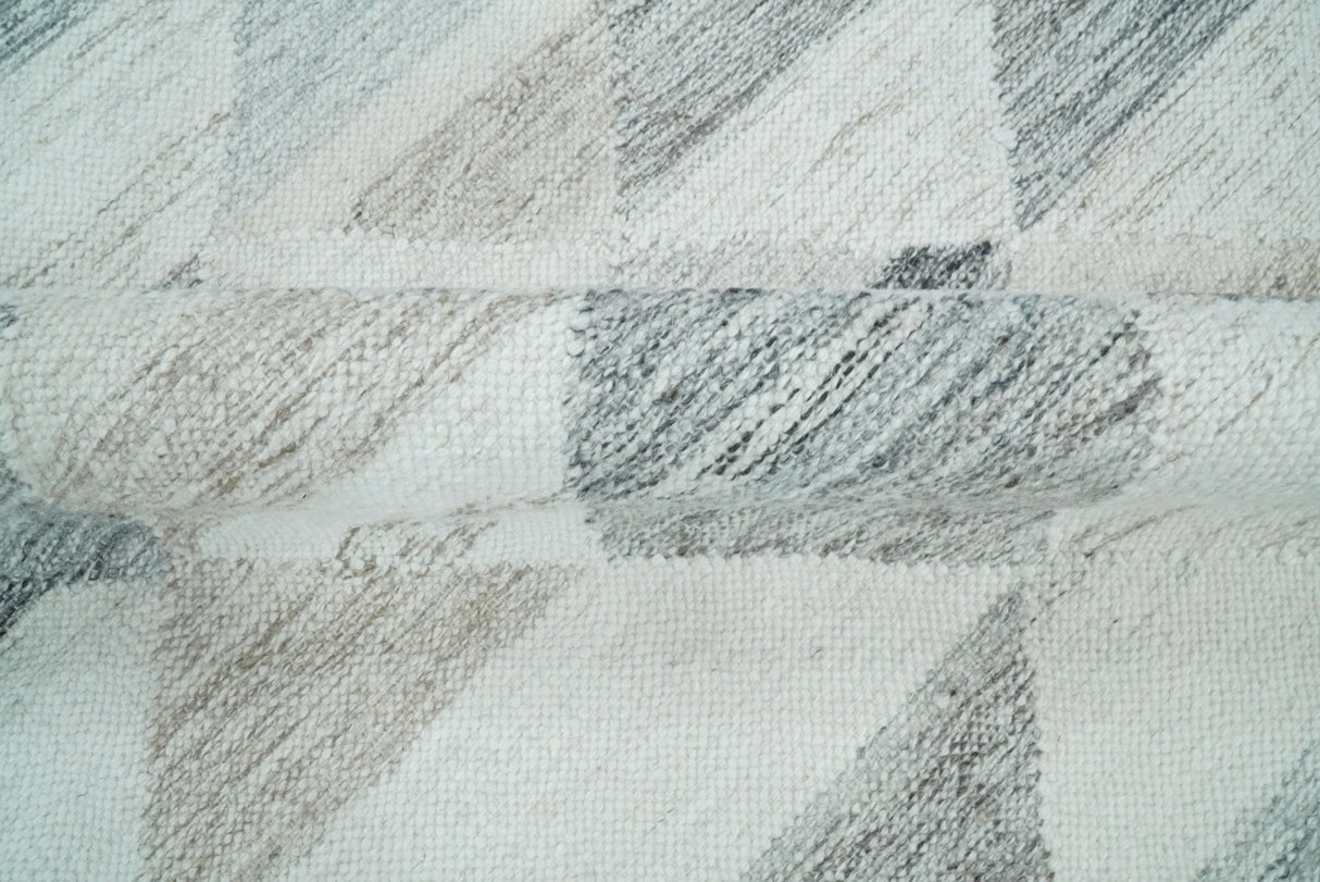 Ivory and Gray Boho Kilim Rug made with Fine Wool Blend | SE5
