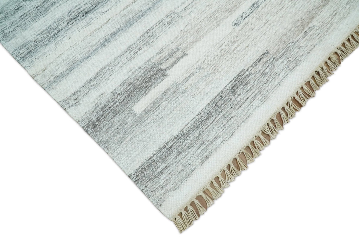 Ivory and Gray Kilim Rug made with fine wool and viscose | SE1