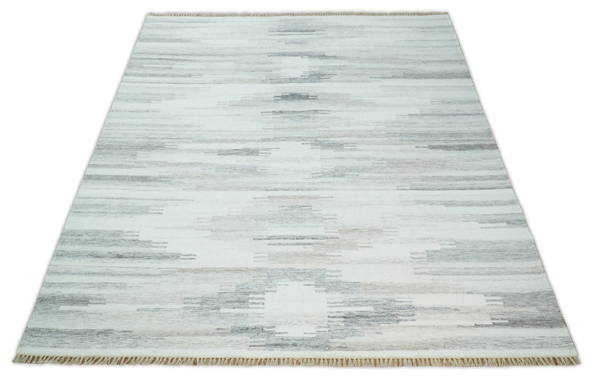 Ivory and Gray Kilim Rug made with fine wool and viscose | SE1
