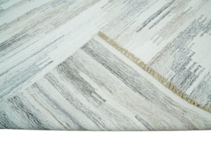 Ivory and Gray Kilim Rug made with fine wool and viscose | SE1