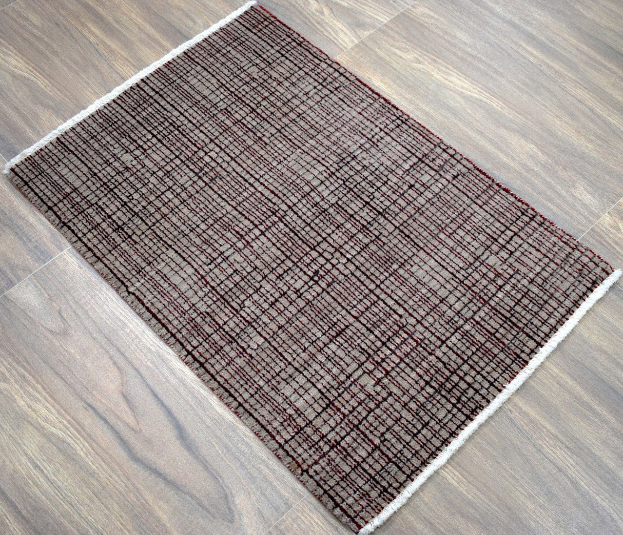 Ivory and Maroon Traditional Handmade Wool & Viscose 2x3 Area Rug | TRD140723