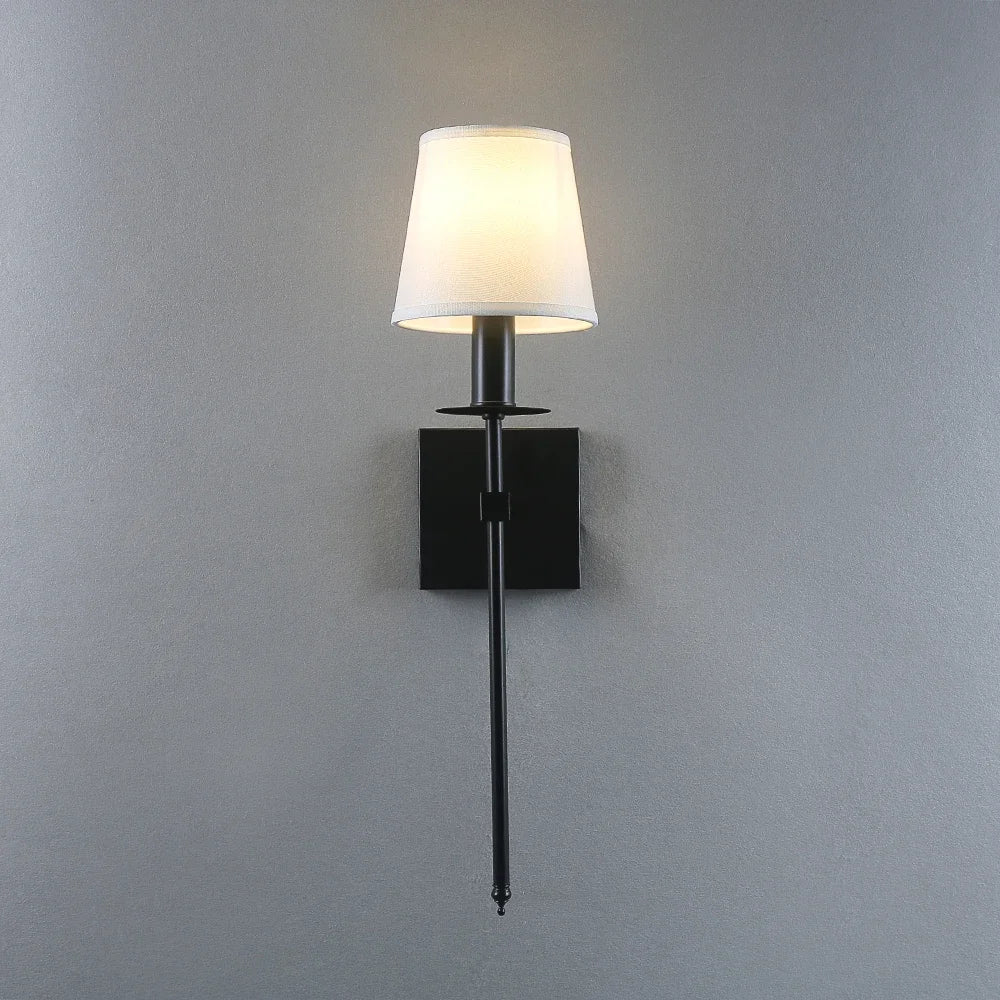 Leanyer Wall Lamp