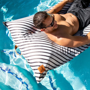 Lux Lagoon Lounger