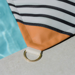 Lux Lagoon Lounger