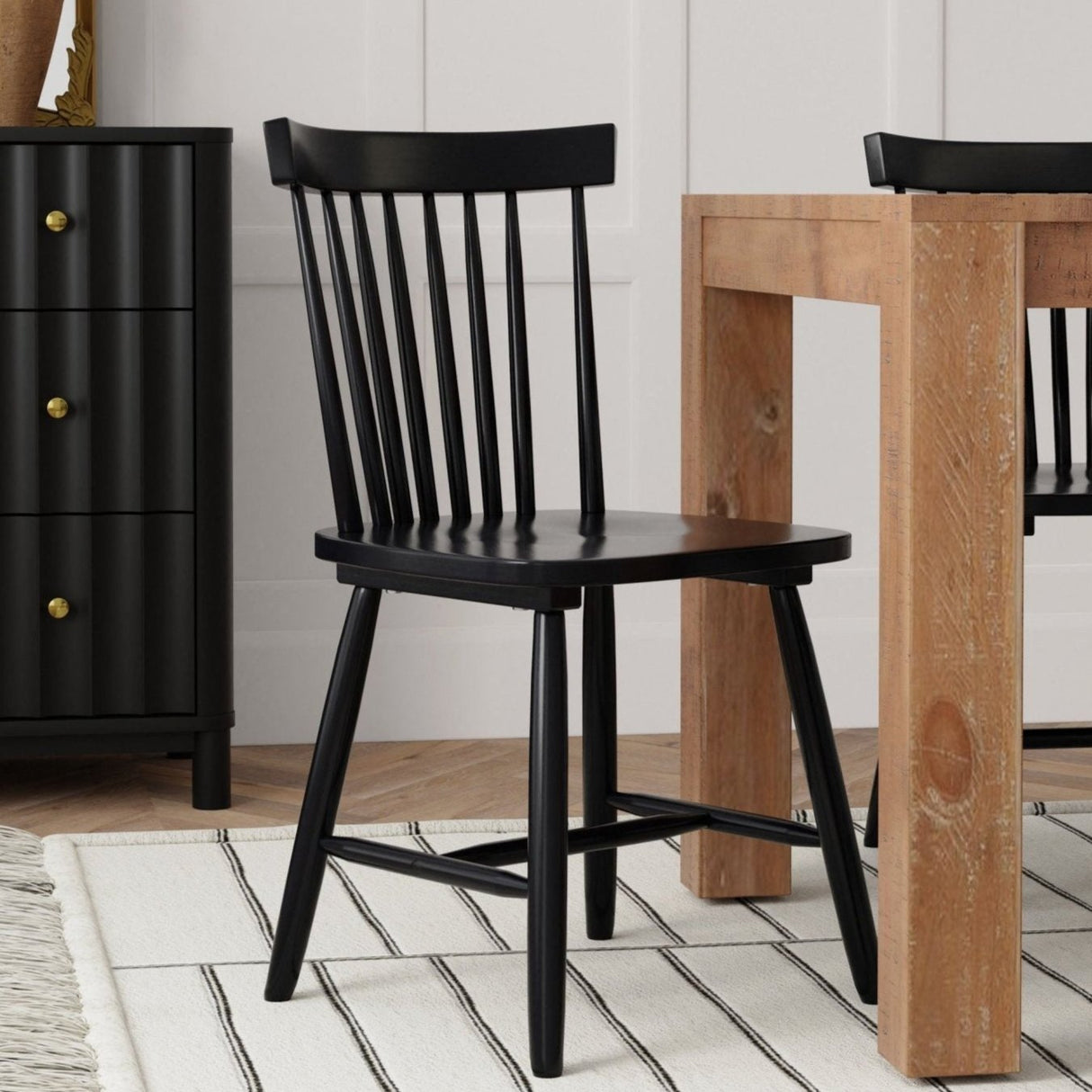 Lyra Set of 2 Windsor Chairs, Black