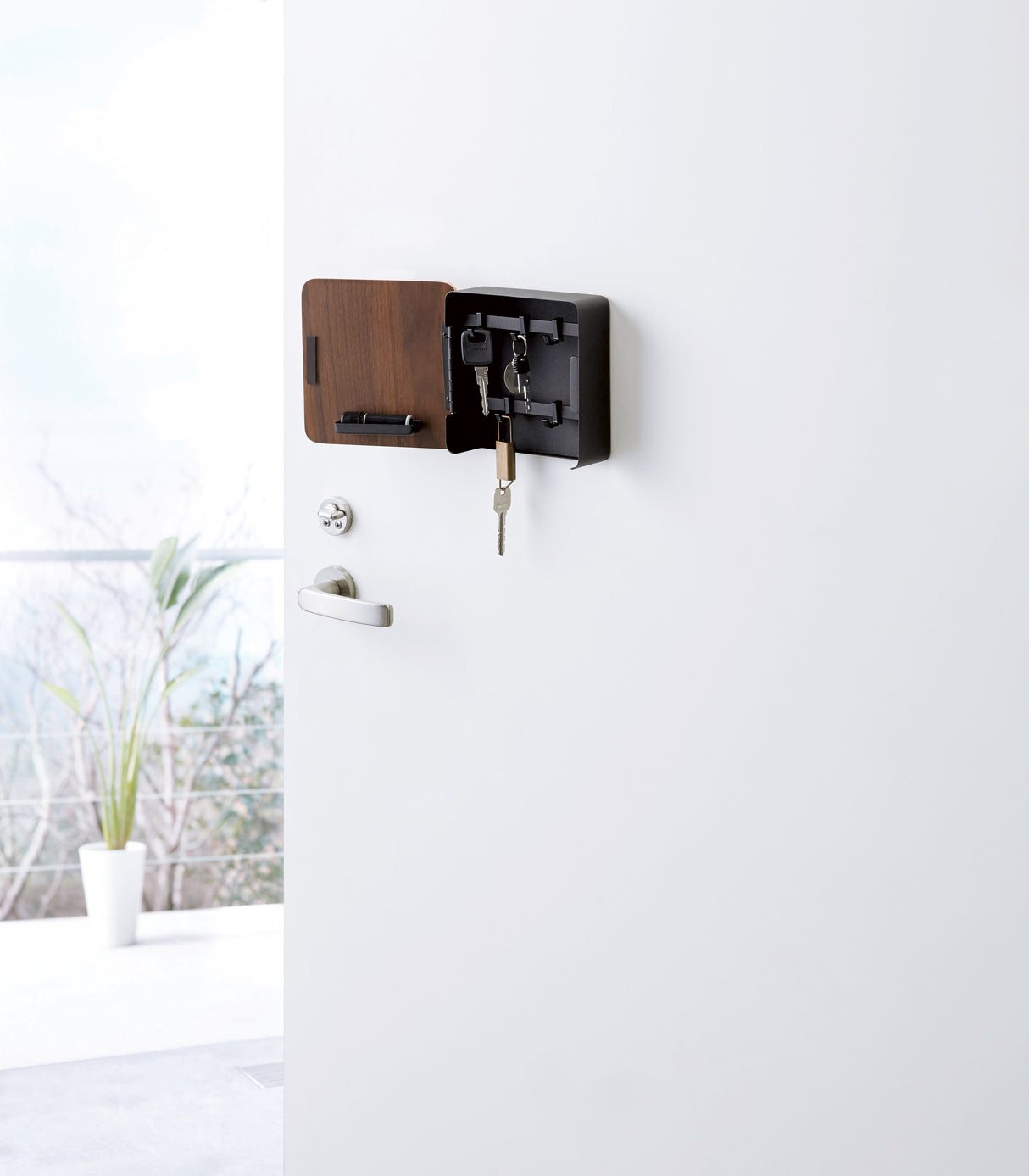 Magnetic Key Cabinet - Steel + Wood