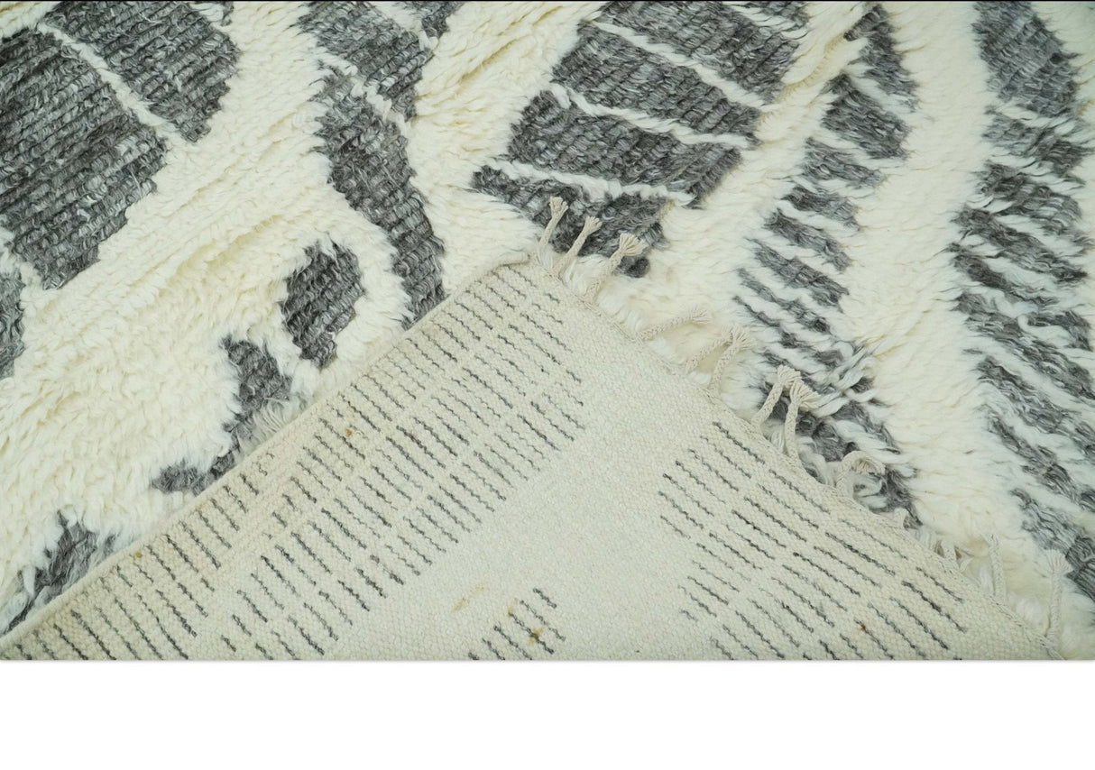 Modern Abstract 5x8 Ivory and Charcoal Texture Moroccan Style Plush Pile wool Rug
