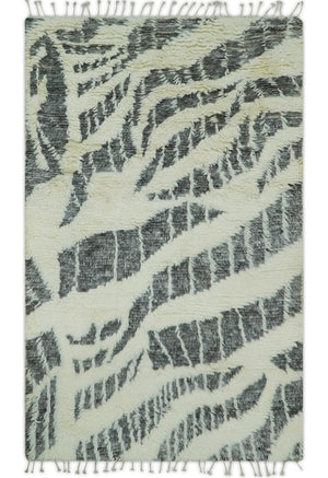 Modern Abstract 5x8 Ivory and Charcoal Texture Moroccan Style Plush Pile wool Rug
