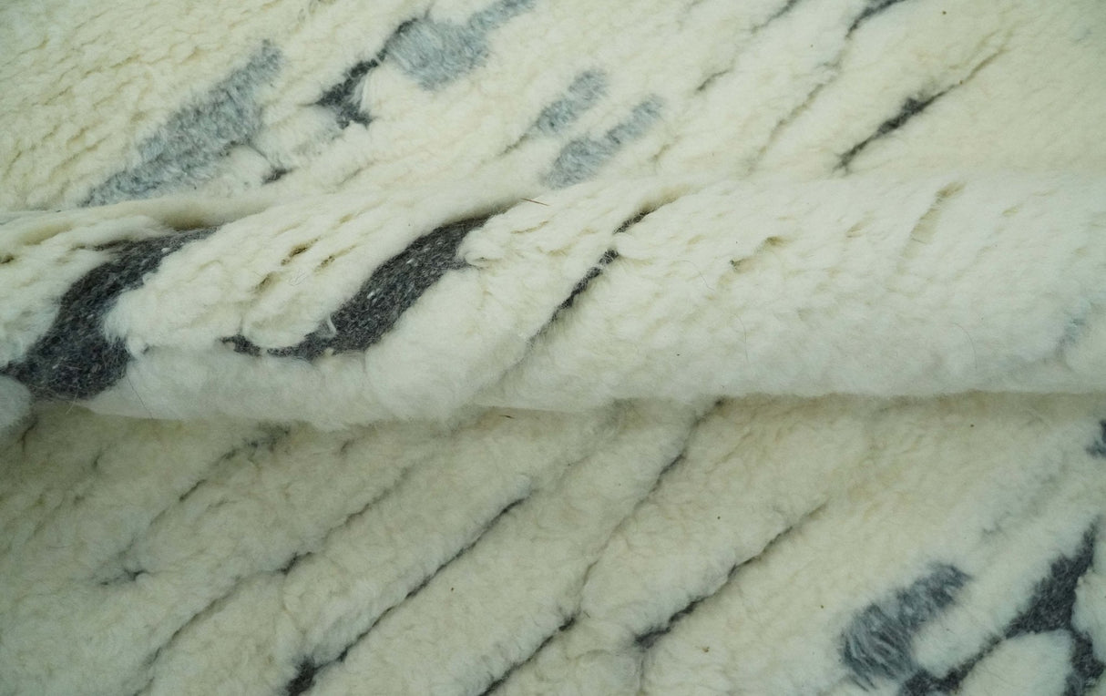 Modern Abstract Beige and Gray Hand Knotted Moroccan Style Plush Pile 5x8 wool Rug