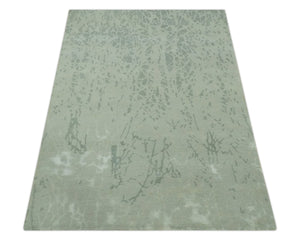 Modern Abstract Gray, Green and Silver Hand loom 4.6x6.6 wool and Art Silk Area Rug