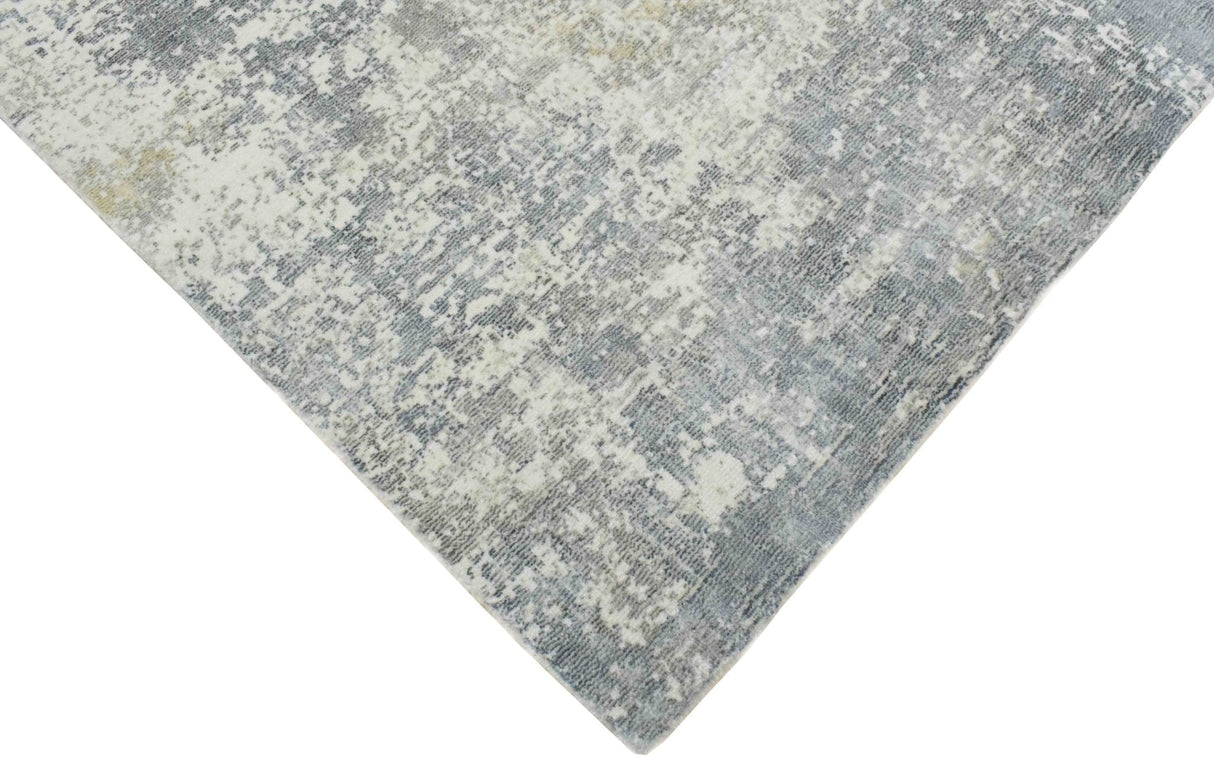 Modern Abstract Gray and Ivory Rug made with Art Silk | TRD10133