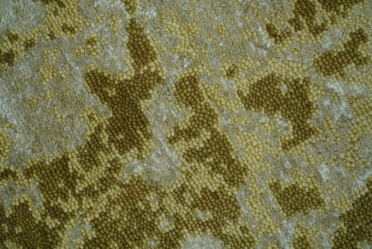 Modern Abstract Shades of Olive and Silver 5x8 Hand knotted wool and art silk area rug