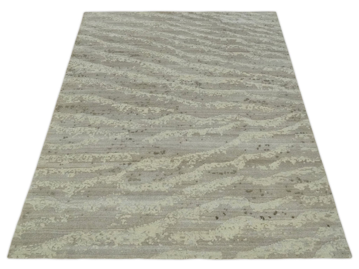Modern Abstract Silver and Beige Hand knotted 6x9 Art Silk Area Rug