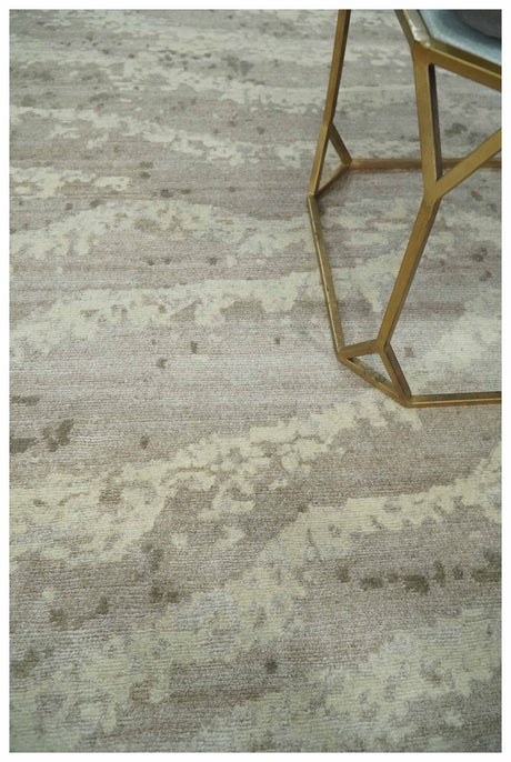 Modern Abstract Silver and Beige Hand knotted 6x9 Art Silk Area Rug