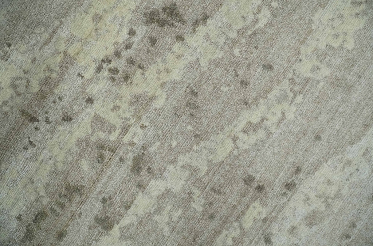 Modern Abstract Silver and Beige Hand knotted 6x9 Art Silk Area Rug