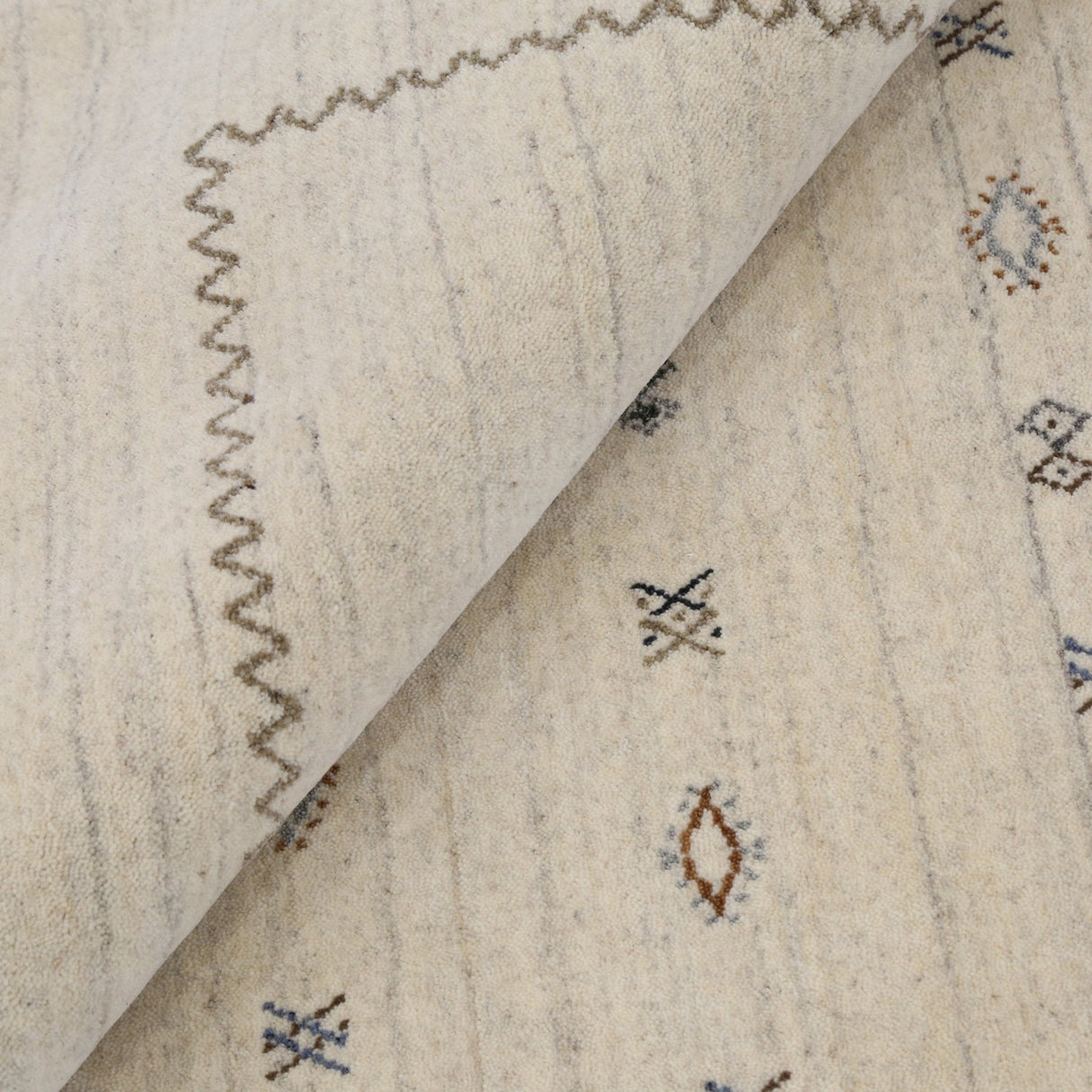 Modern Design Beige Hand Loomed Wool Area Rug