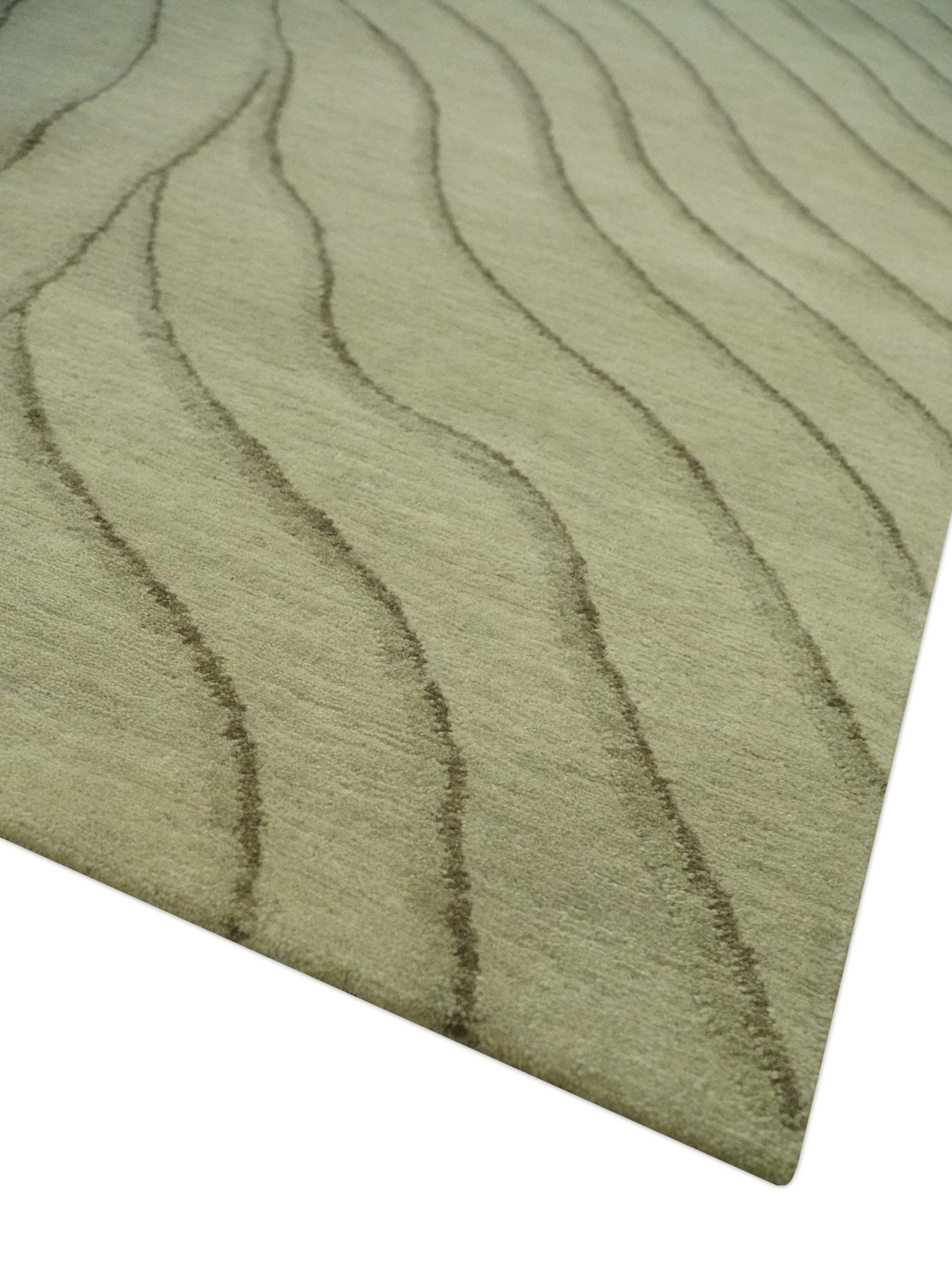 Modern Stripes Design Beige and Brown Hand loom 5.6x8 wool and art Silk Area Rug