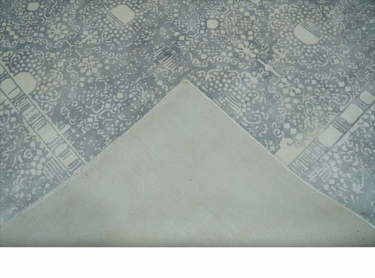 Premium Style Gray and Ivory Traditional Ikat Large design 5.6x8 Hand loom Wool and Viscose Area Rug