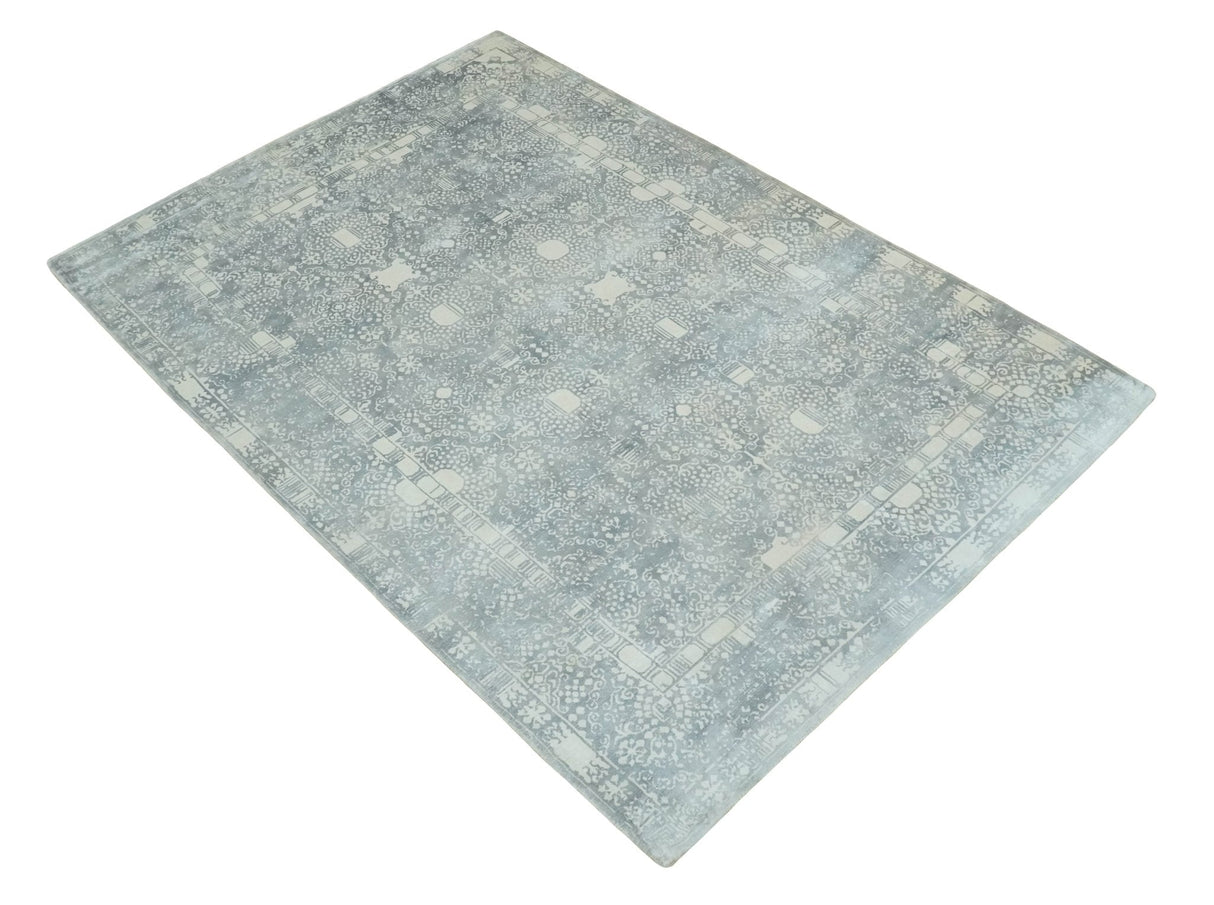 Premium Style Gray and Ivory Traditional Ikat Large design 5.6x8 Hand loom Wool and Viscose Area Rug