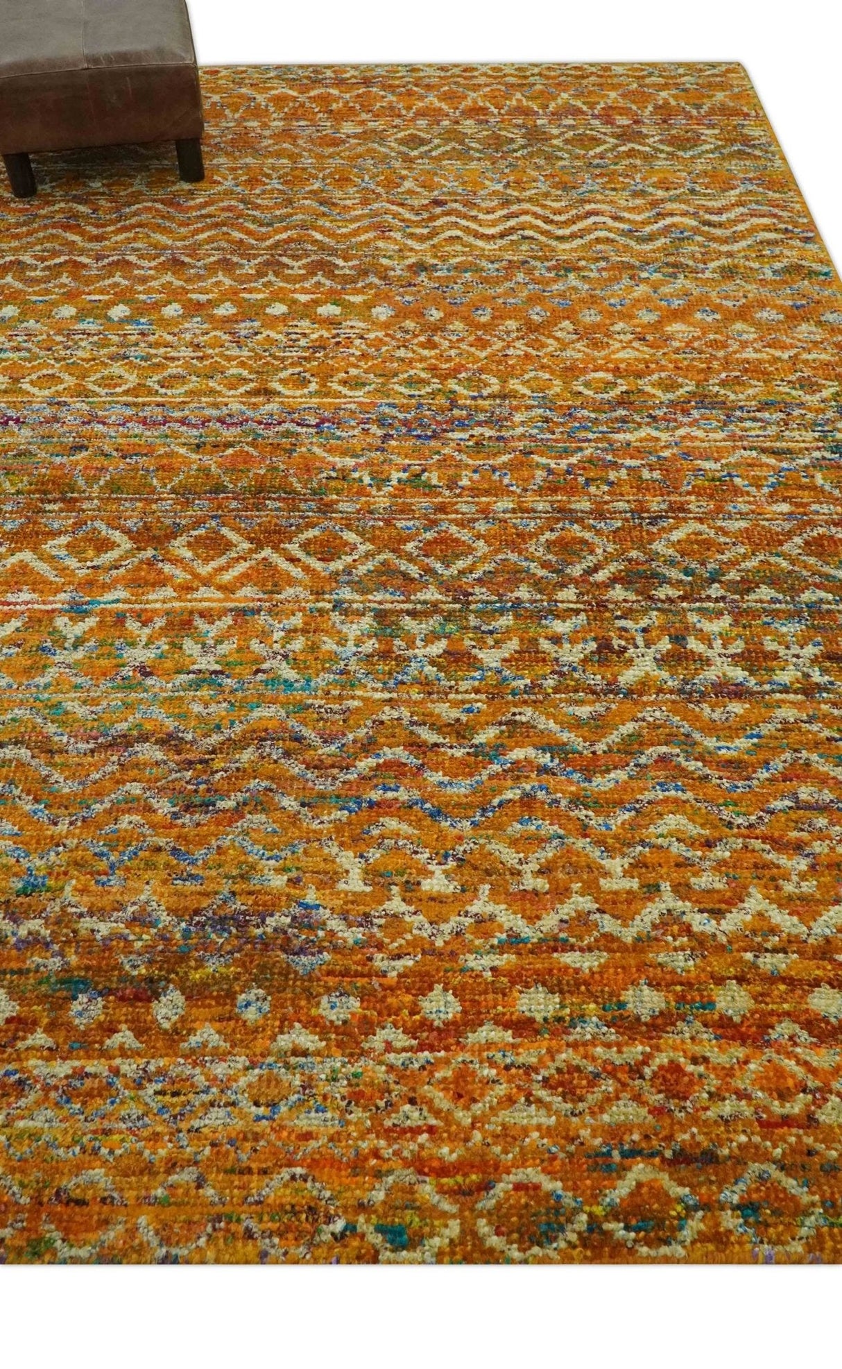 Rust and Beige 5.6x8.6 Contemporary Southwestern Tribal Trellis Recycled silk Rug