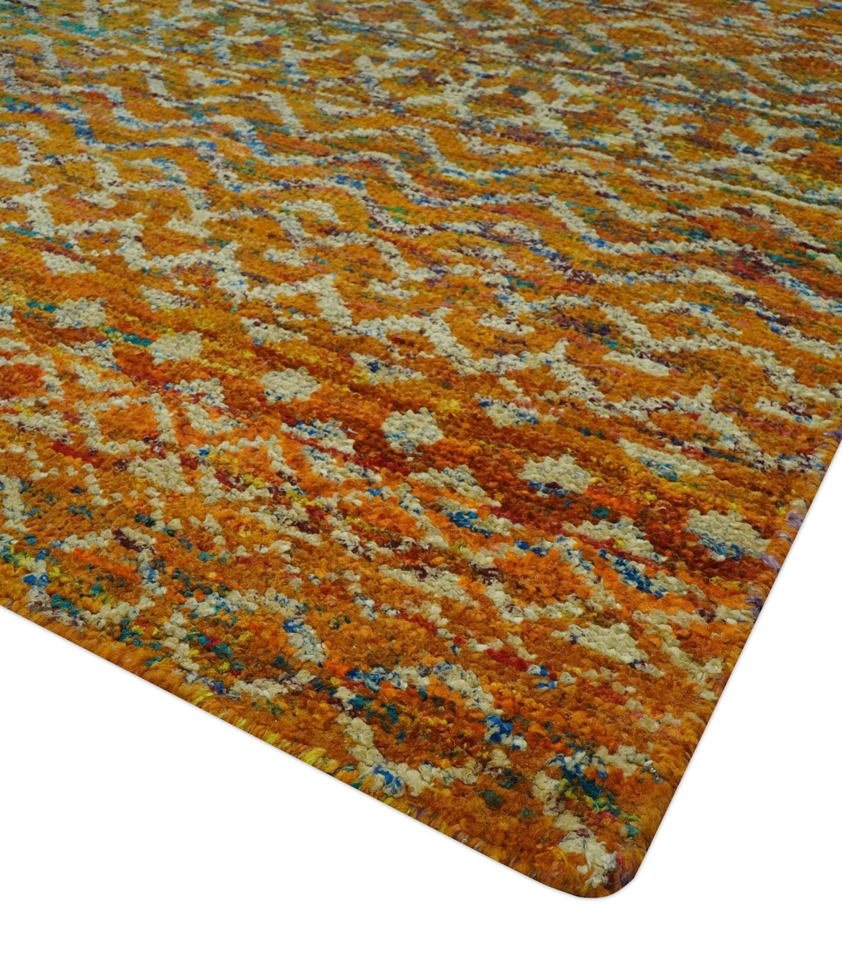 Rust and Beige 5.6x8.6 Contemporary Southwestern Tribal Trellis Recycled silk Rug