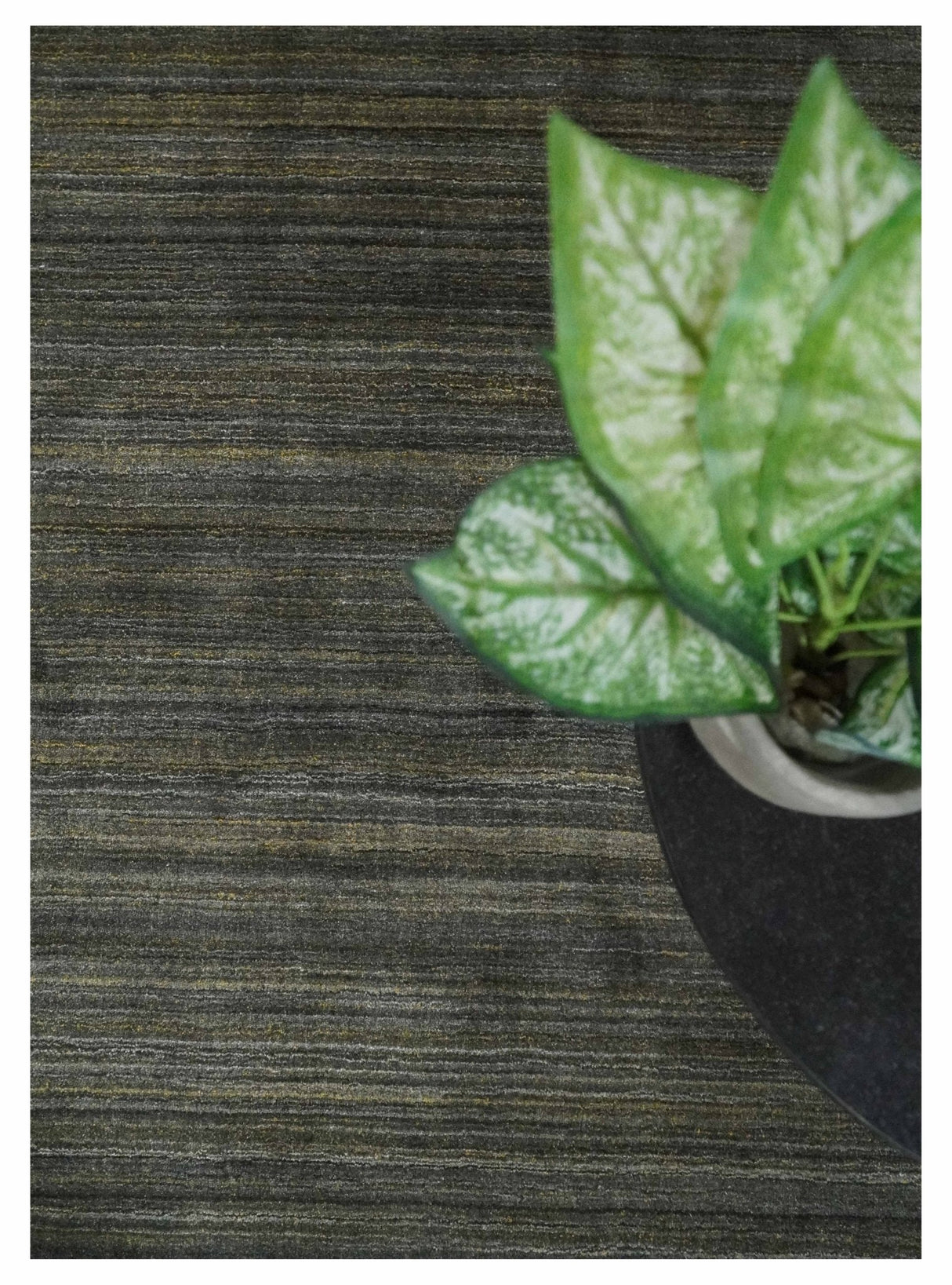 Shaded Olive and Gray Scandinavian 5x7 Blended bamboo Silk Flatwoven Area Rug | HL43