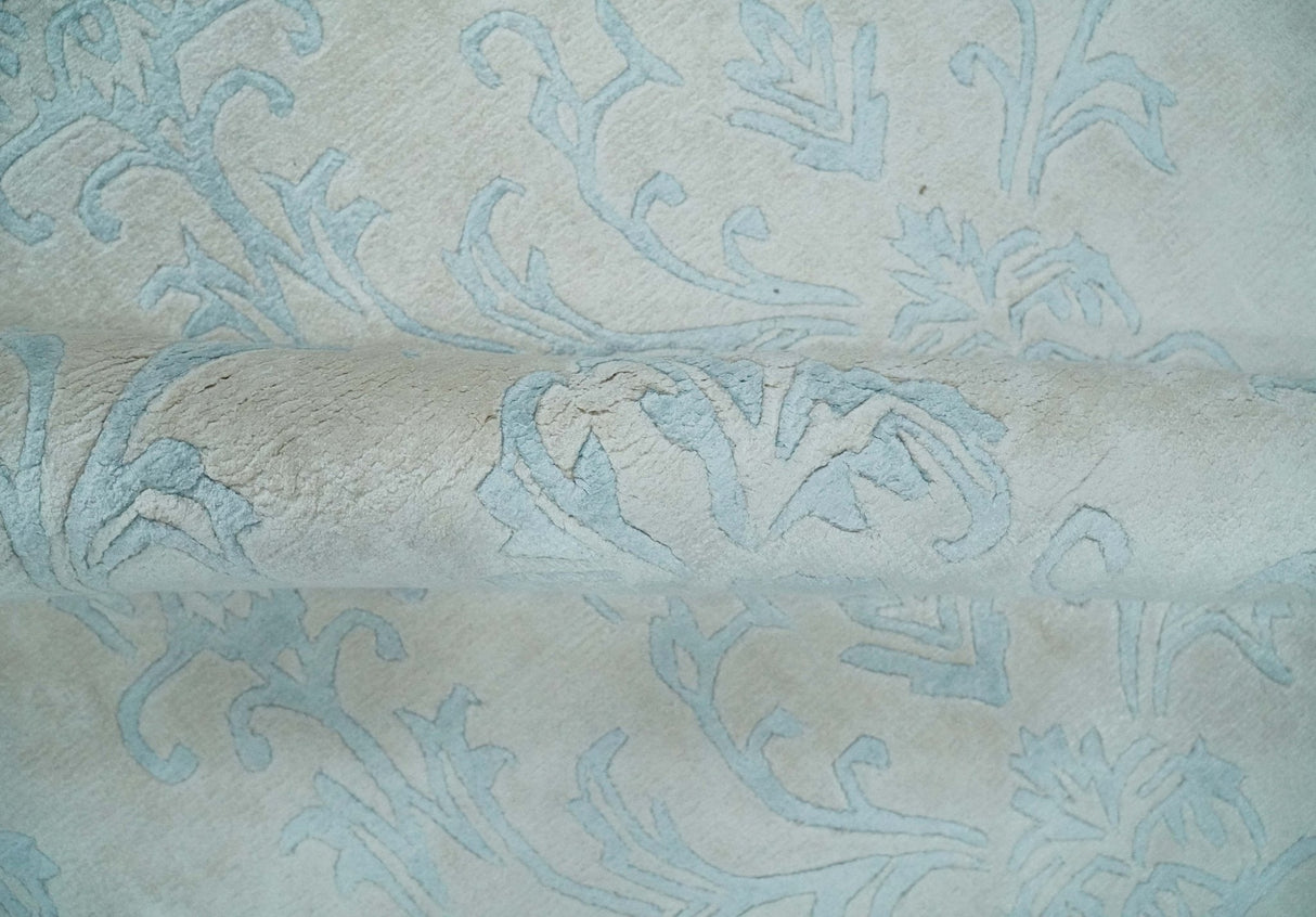Silky 8x10 Silver and Aqua Handmade Floral Design Art Silk Area Rug