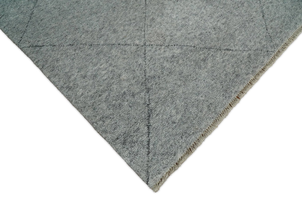 Silver and Gray Hand Woven 8x10 Trellis Moroccan Rug Made with Fine Wool | TRDCP78810