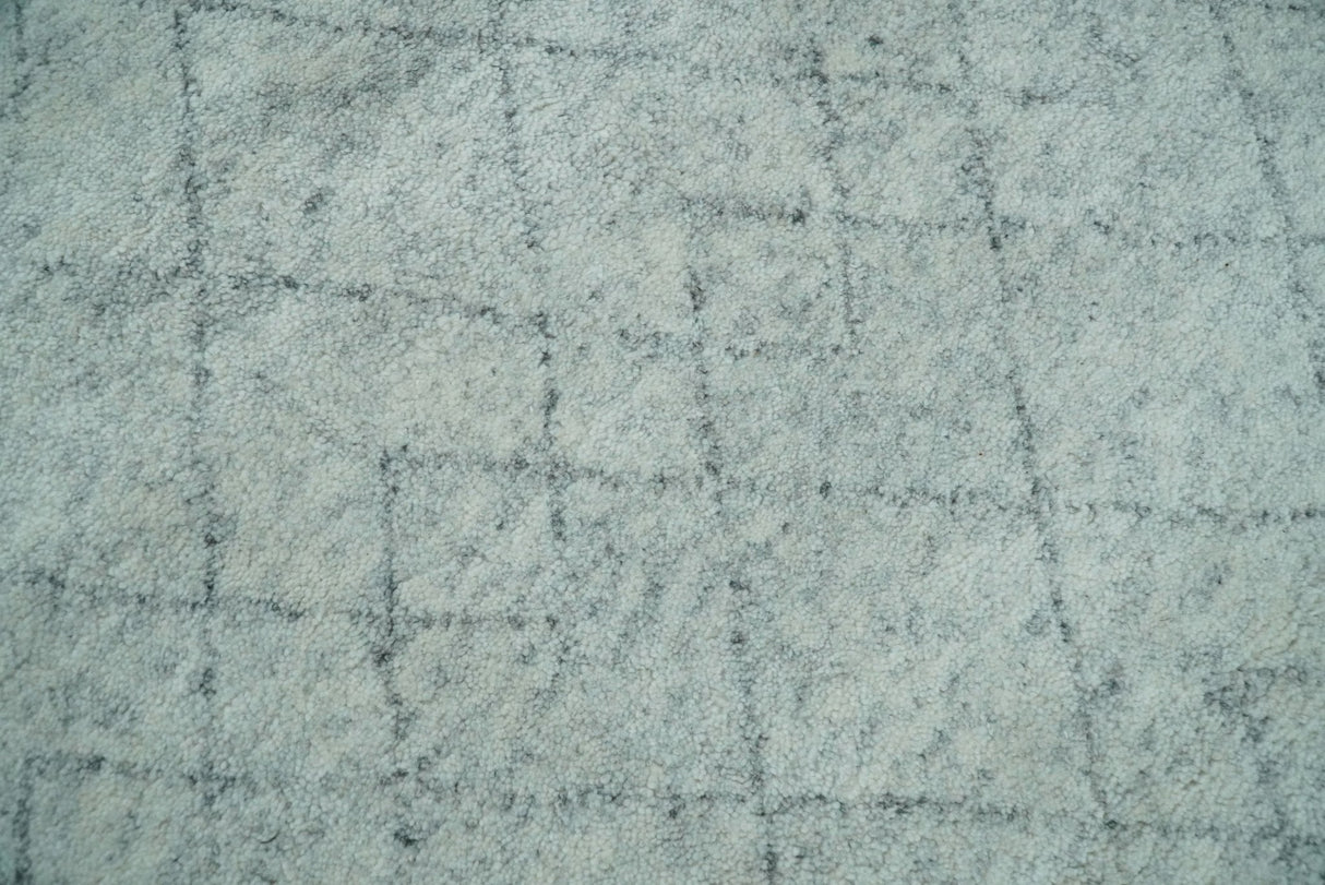 Silver and Gray Hand Woven 9x12 Trellis Moroccan Rug Made with Fine Wool | TRDCP101912