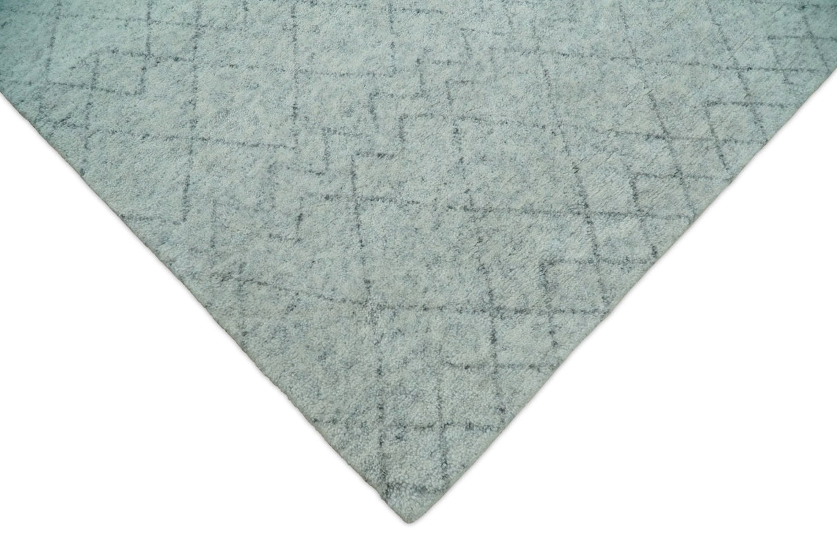 Silver and Gray Hand Woven 9x12 Trellis Moroccan Rug Made with Fine Wool | TRDCP101912
