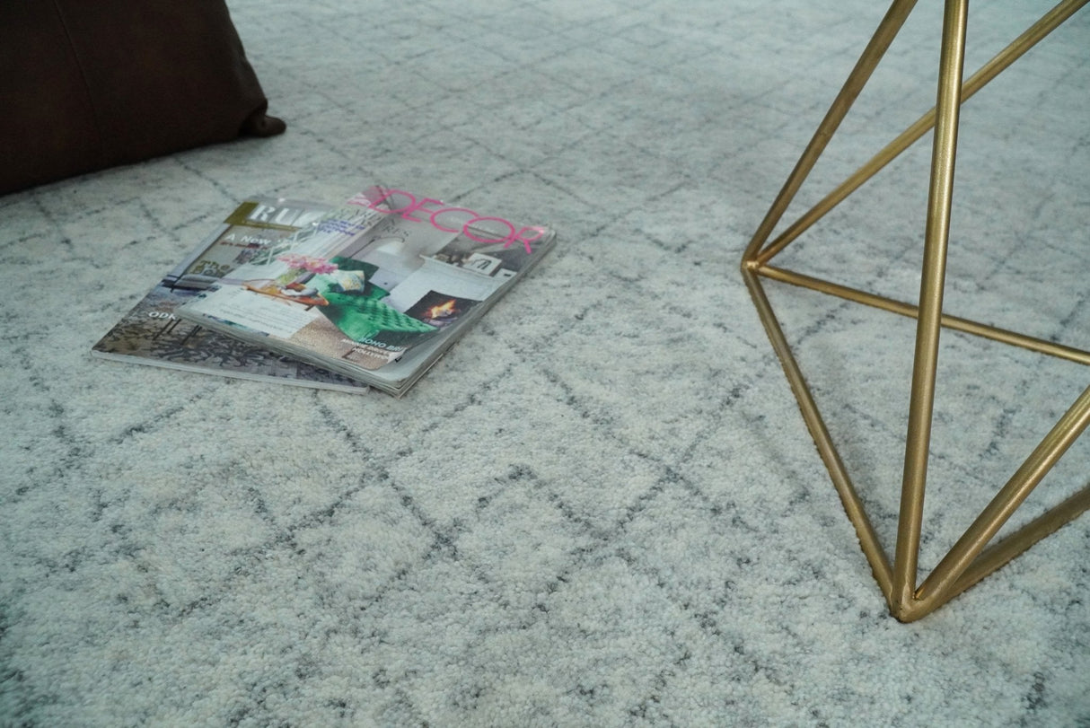 Silver and Gray Hand Woven 9x12 Trellis Moroccan Rug Made with Fine Wool | TRDCP101912