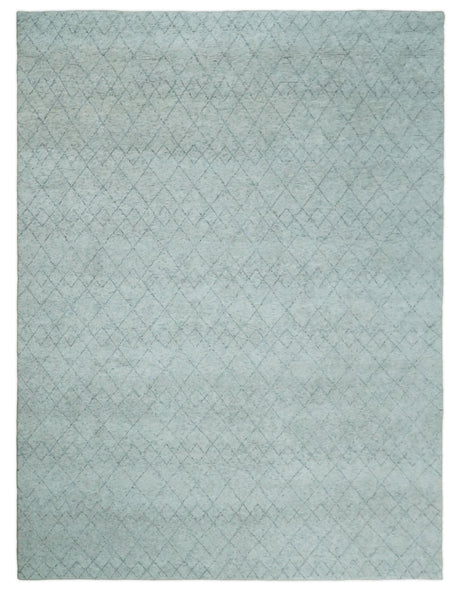 Silver and Gray Hand Woven 9x12 Trellis Moroccan Rug Made with Fine Wool | TRDCP101912