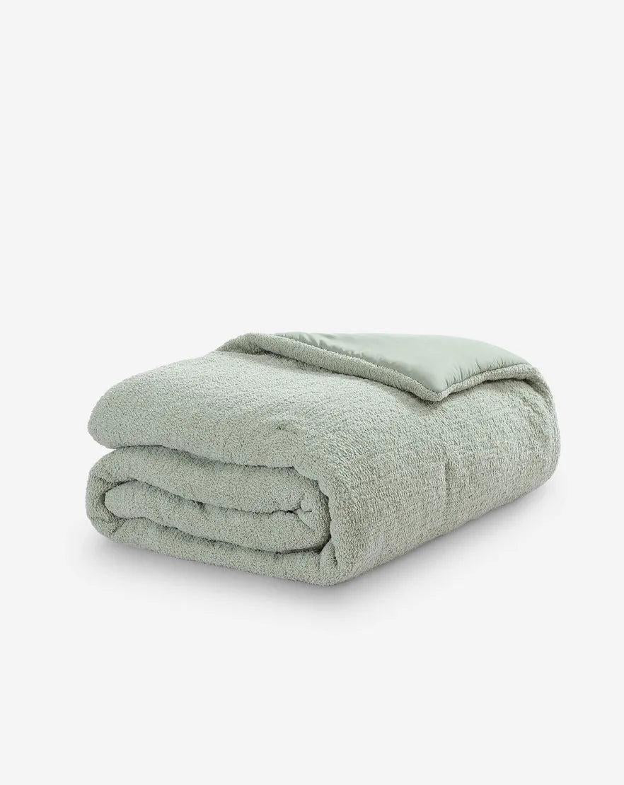 Snug Stitch Comforter Bundle